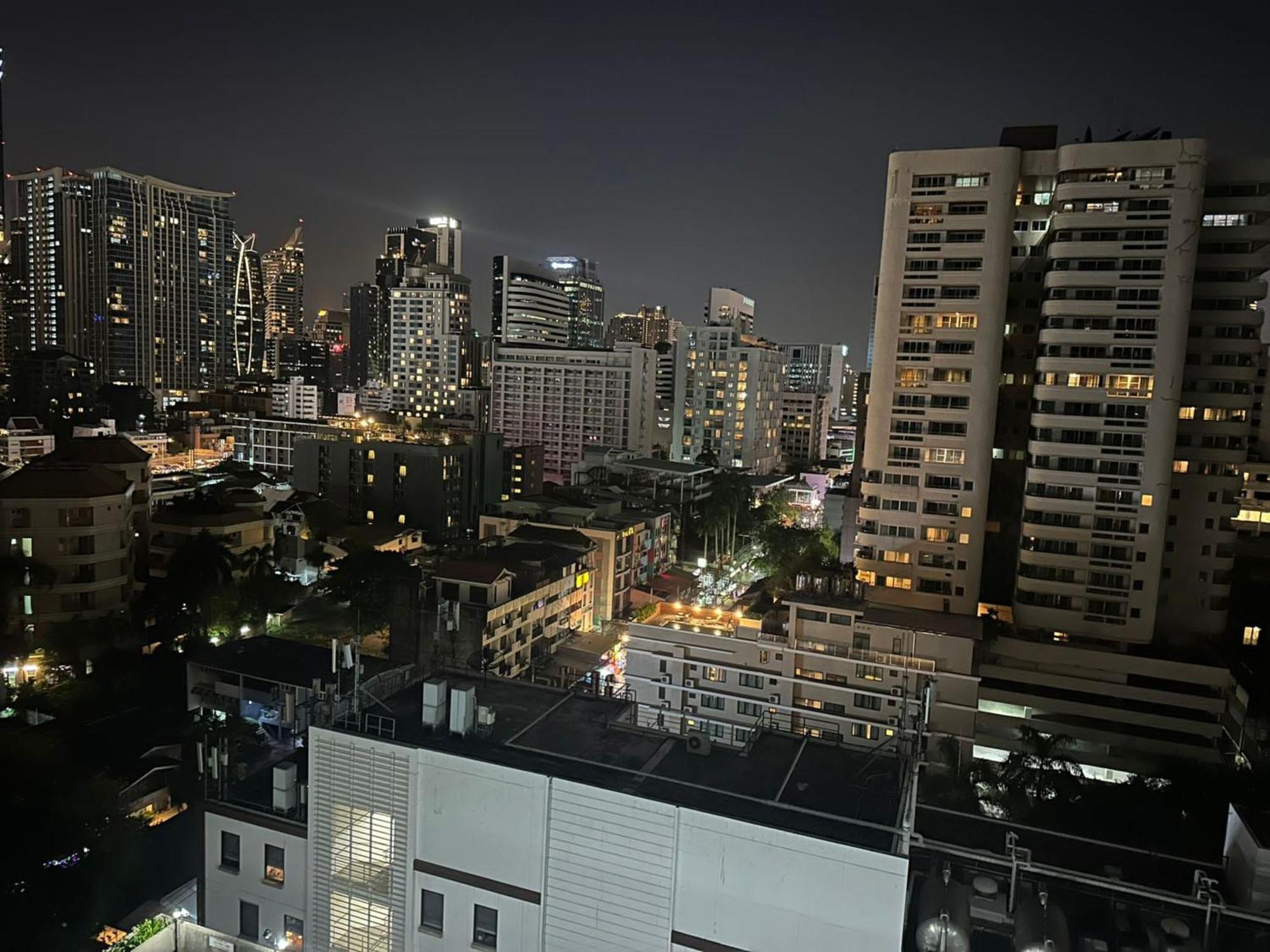 Appartement Omni Tower Sukhumvit Soi 4 Direct à Bangkok Extérieur photo