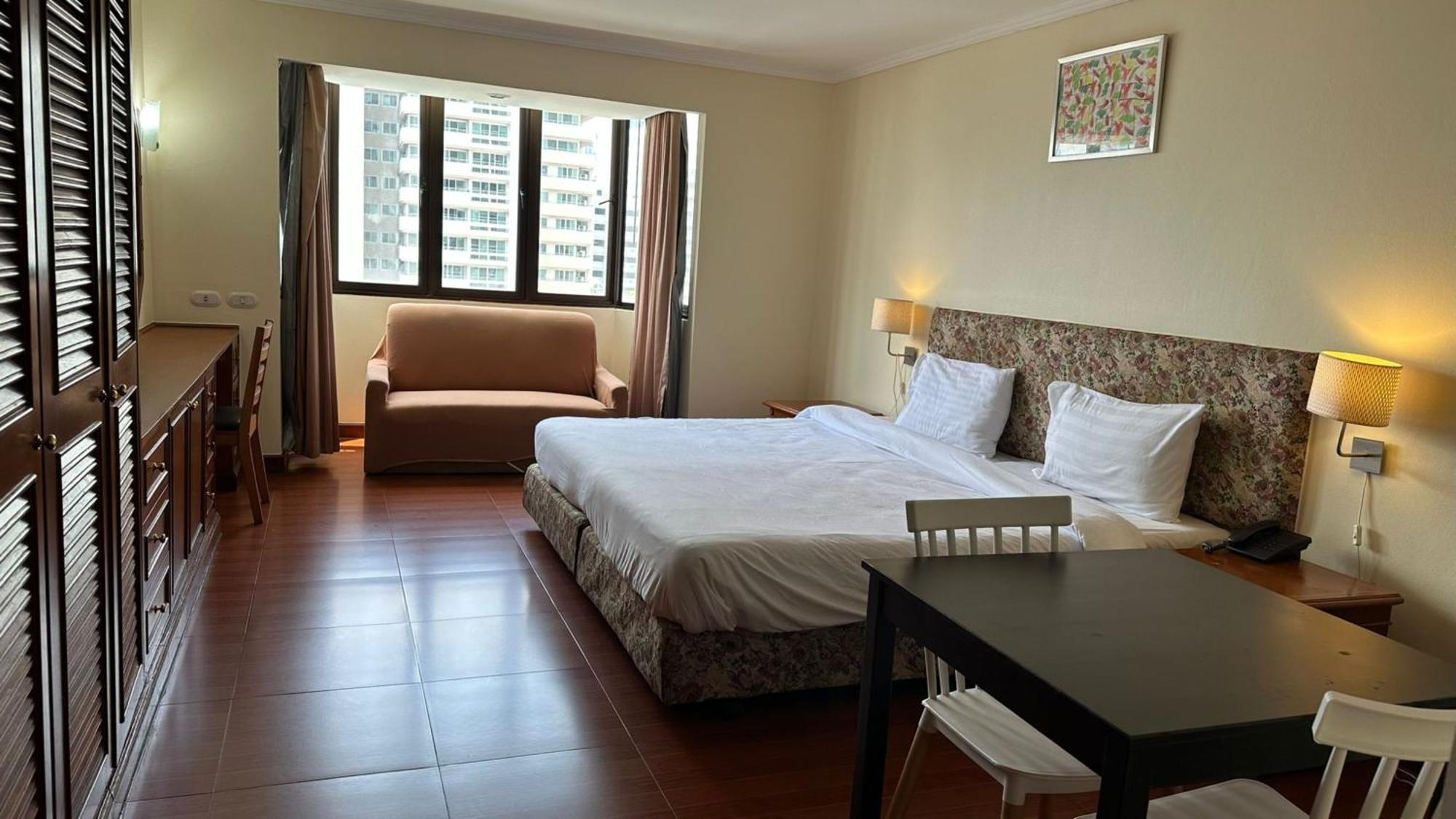 Appartement Omni Tower Sukhumvit Soi 4 Direct à Bangkok Extérieur photo