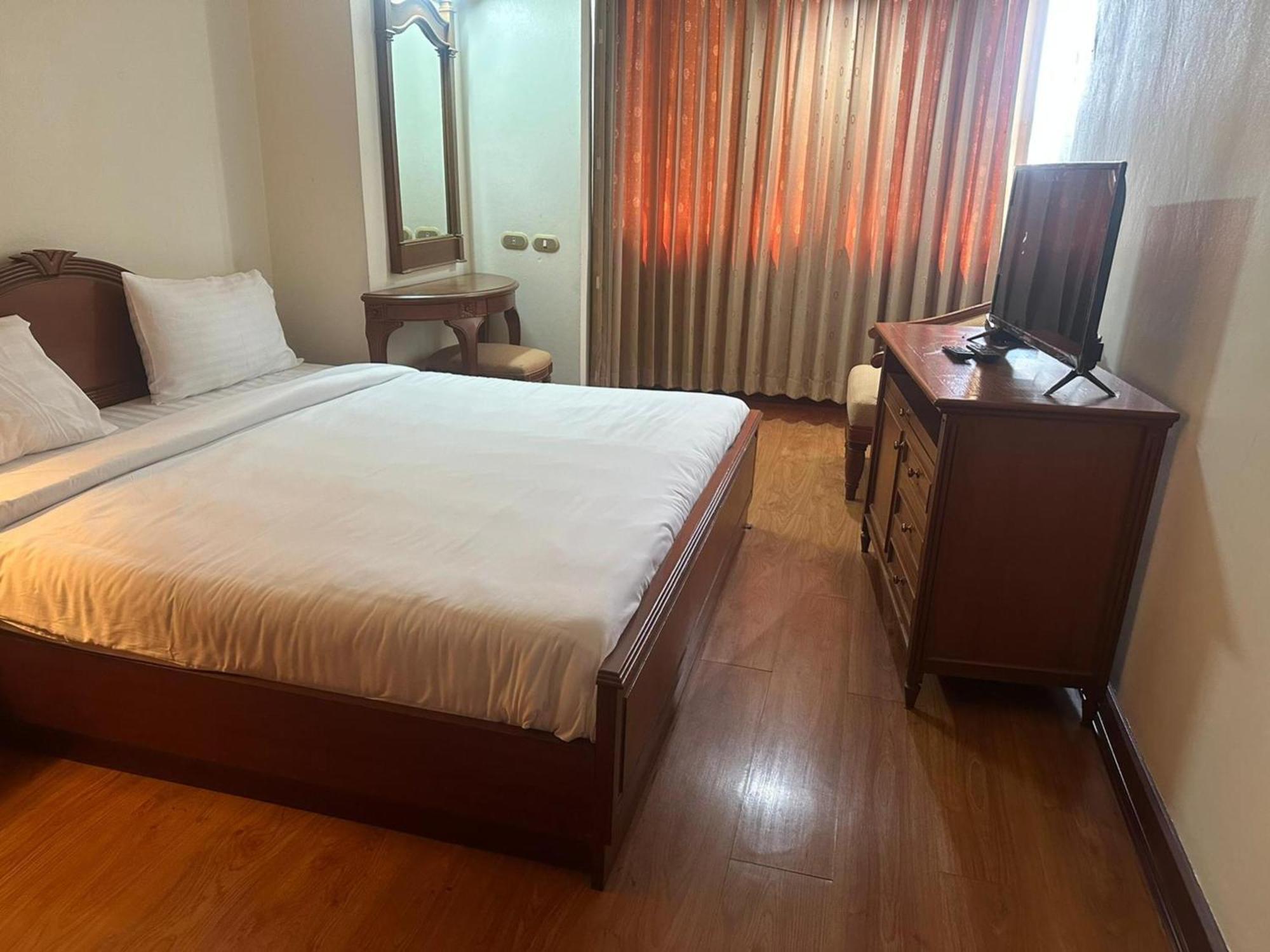 Appartement Omni Tower Sukhumvit Soi 4 Direct à Bangkok Extérieur photo
