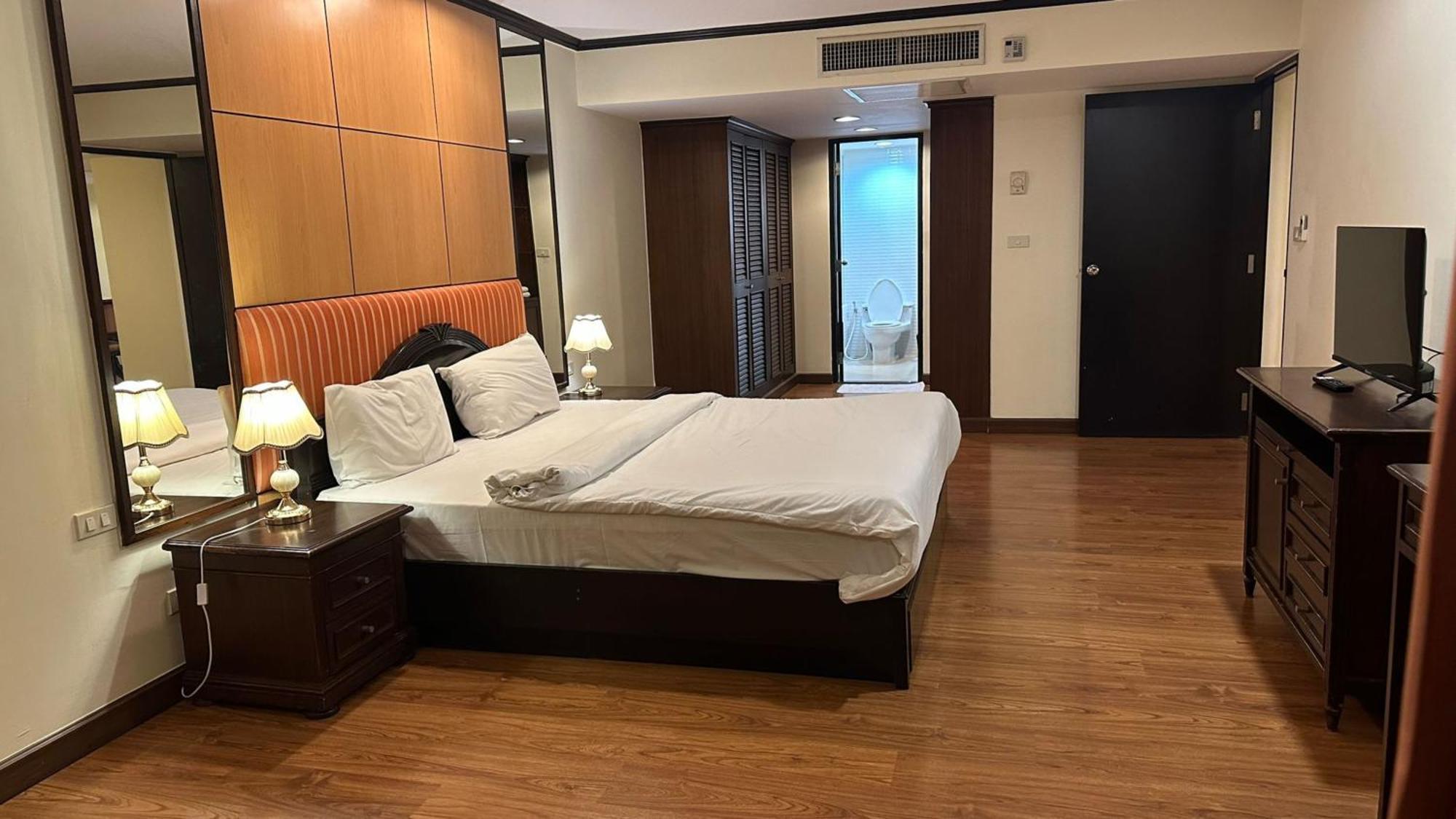 Appartement Omni Tower Sukhumvit Soi 4 Direct à Bangkok Extérieur photo