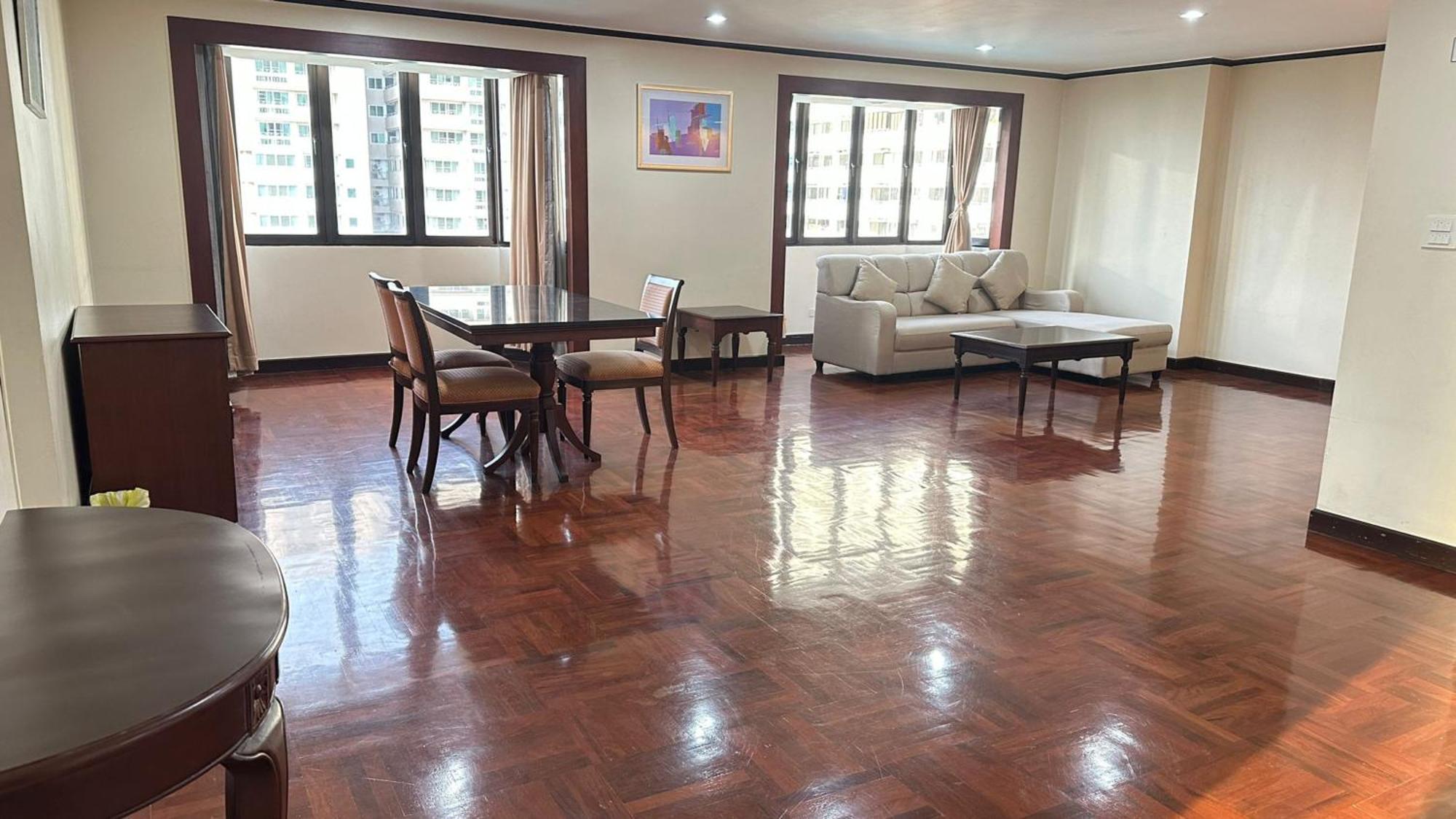 Appartement Omni Tower Sukhumvit Soi 4 Direct à Bangkok Extérieur photo