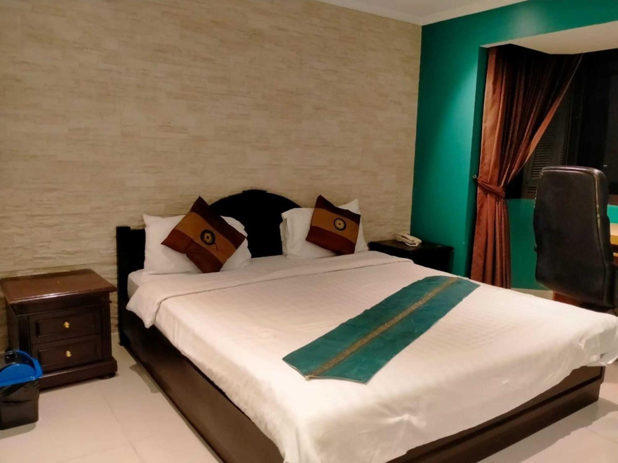 Appartement Omni Tower Sukhumvit Soi 4 Direct à Bangkok Extérieur photo
