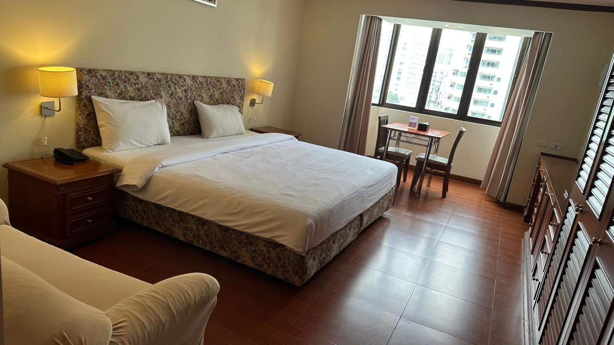 Appartement Omni Tower Sukhumvit Soi 4 Direct à Bangkok Extérieur photo