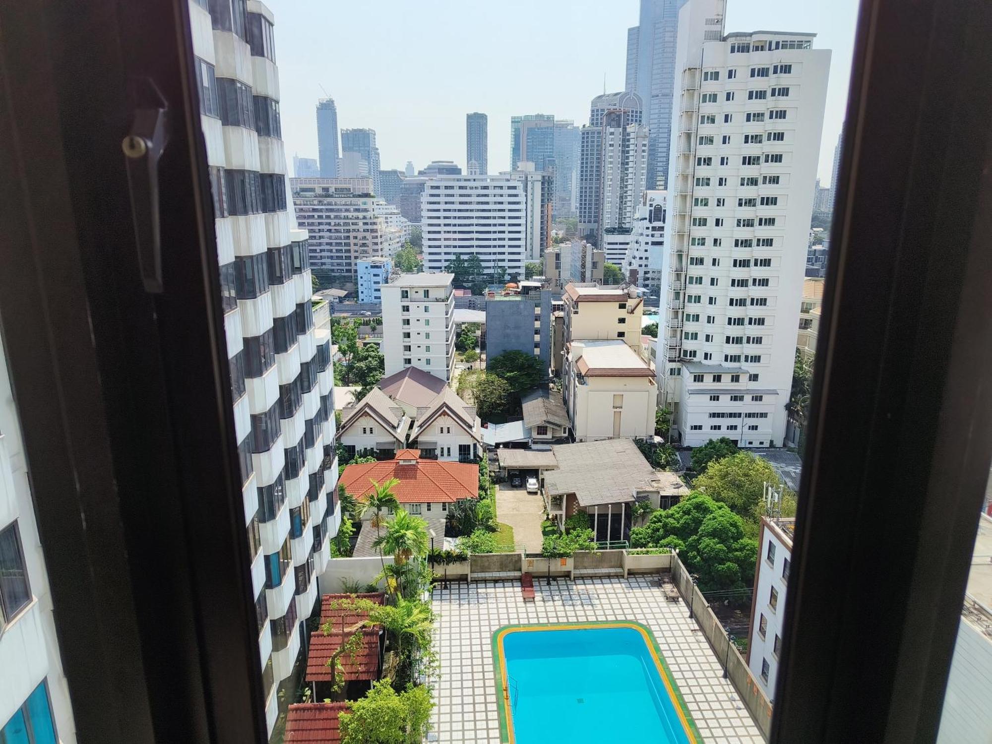 Appartement Omni Tower Sukhumvit Soi 4 Direct à Bangkok Extérieur photo