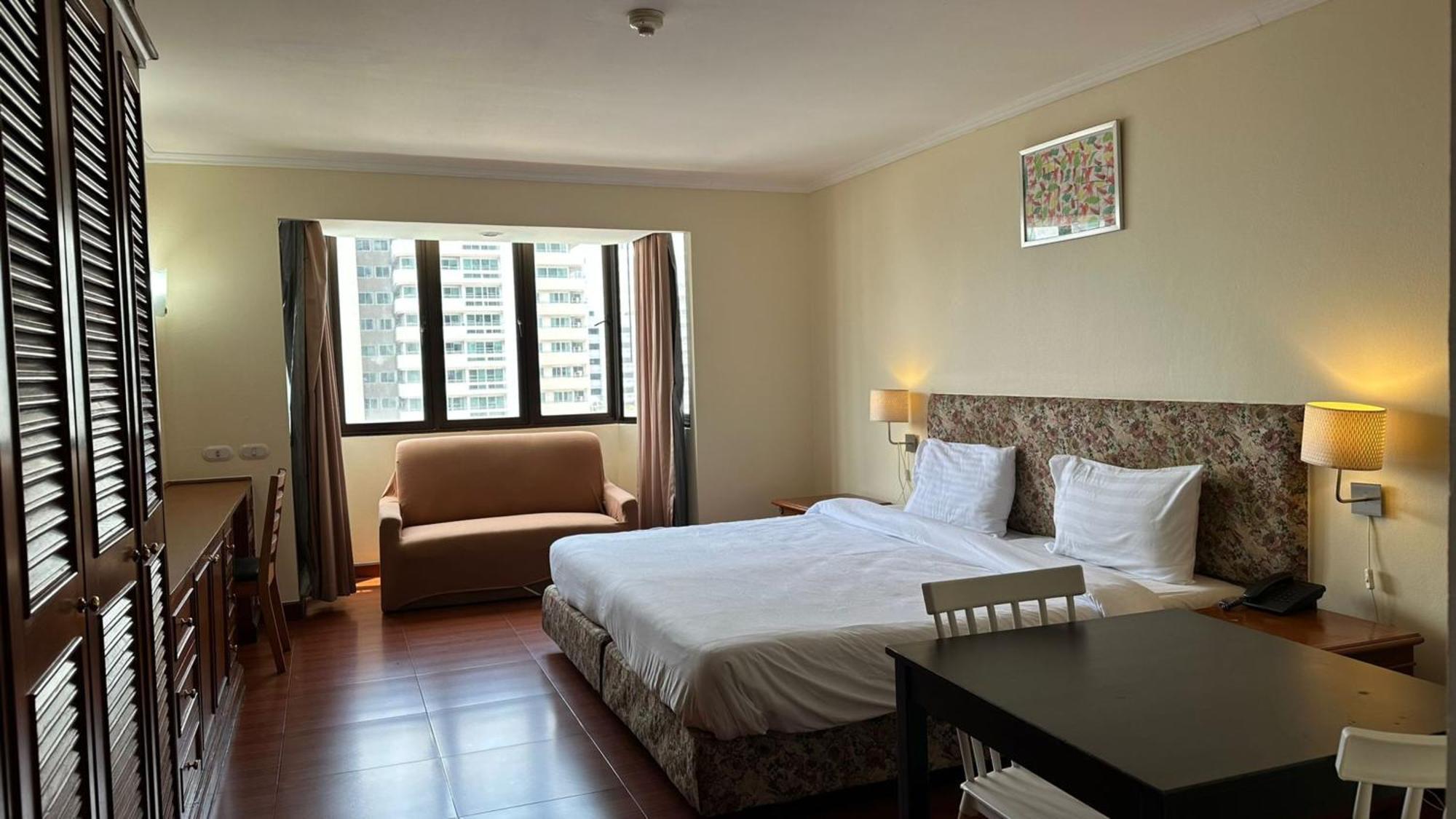 Appartement Omni Tower Sukhumvit Soi 4 Direct à Bangkok Extérieur photo