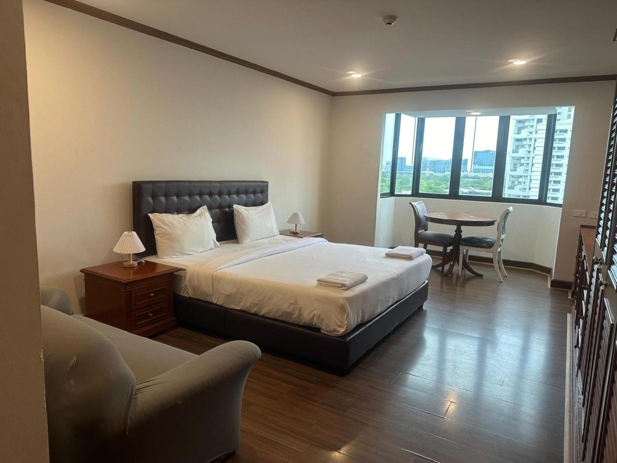 Appartement Omni Tower Sukhumvit Soi 4 Direct à Bangkok Extérieur photo