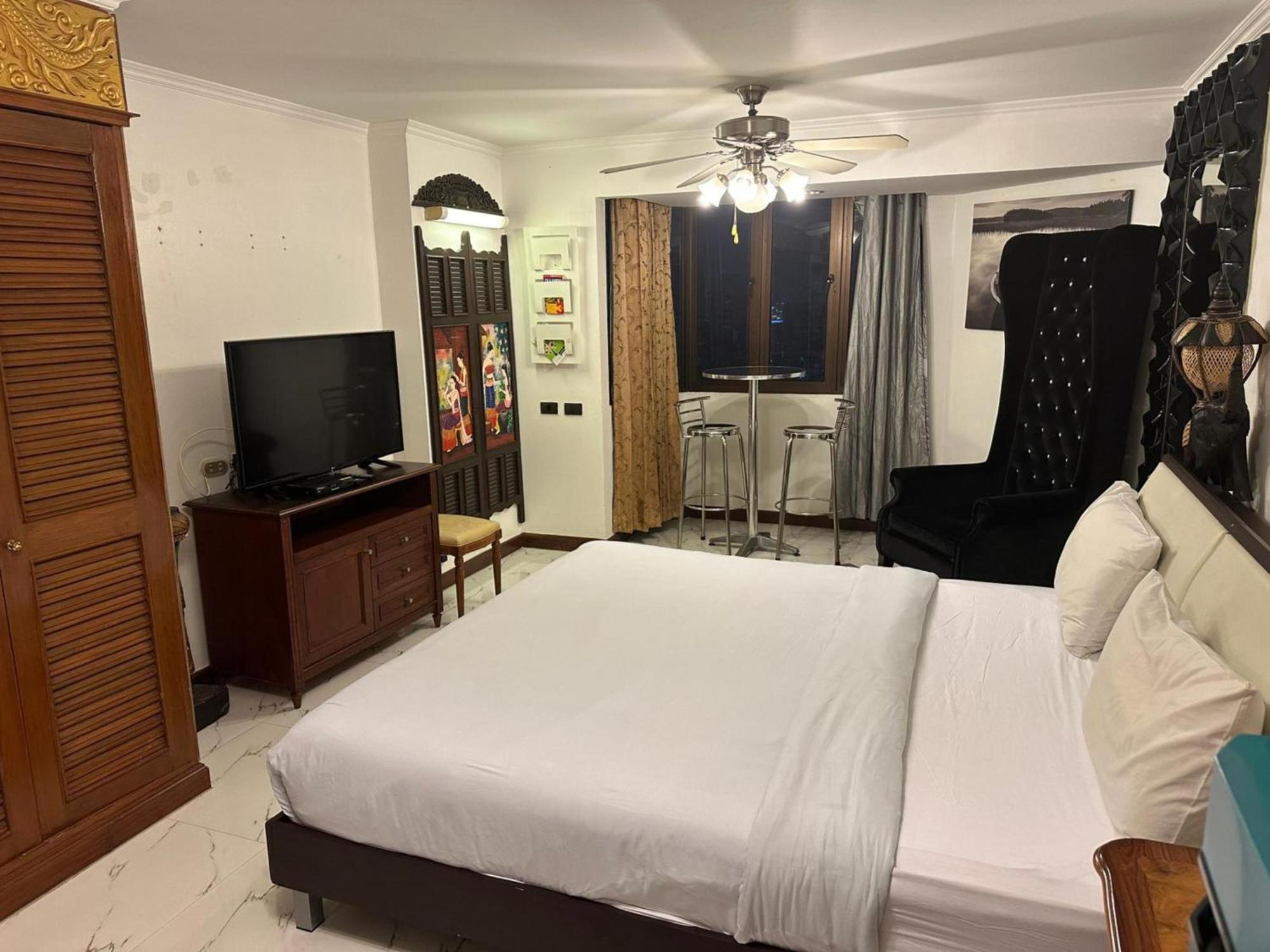 Appartement Omni Tower Sukhumvit Soi 4 Direct à Bangkok Extérieur photo