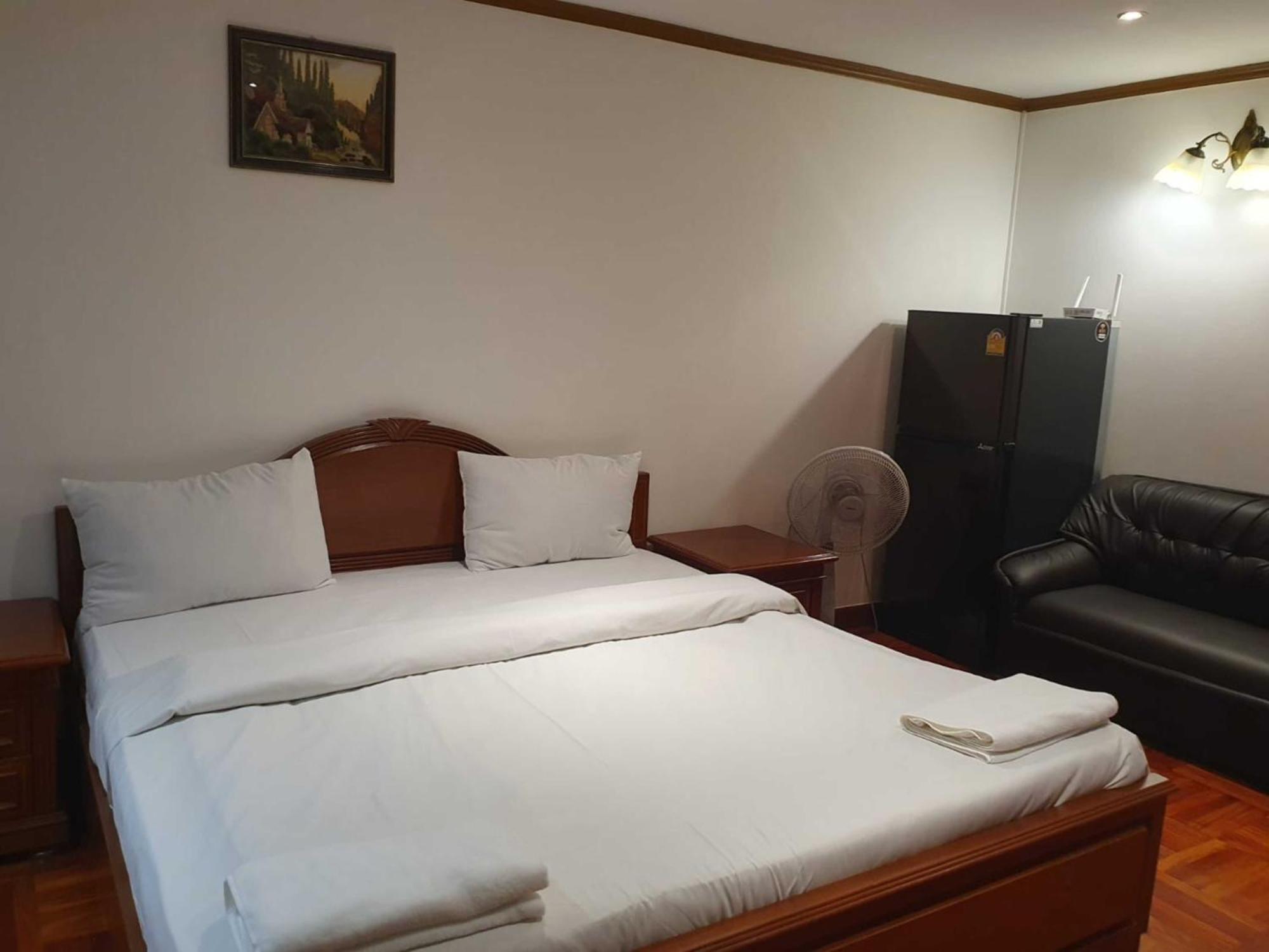 Appartement Omni Tower Sukhumvit Soi 4 Direct à Bangkok Extérieur photo